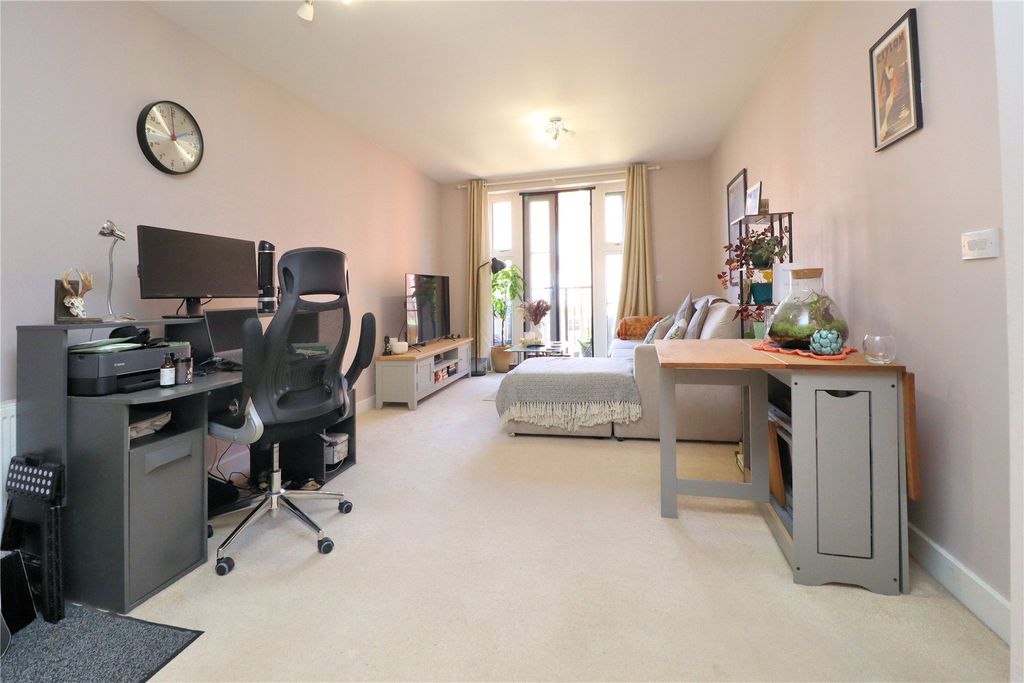 Property photo 3 of 15 Picture No. 20