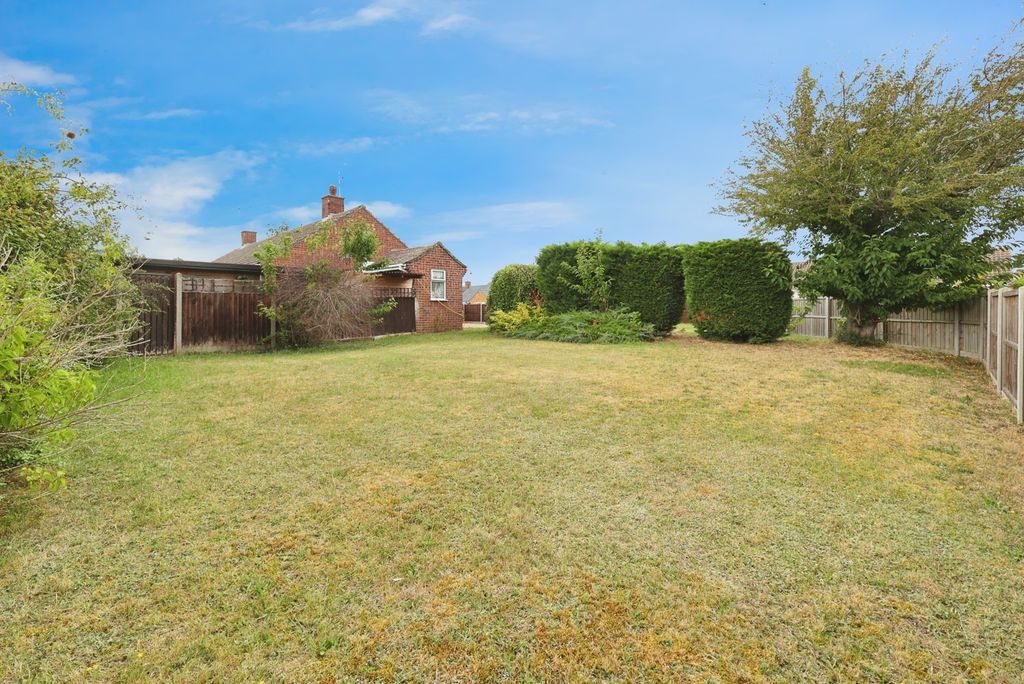Property photo 2 of 16 Photo