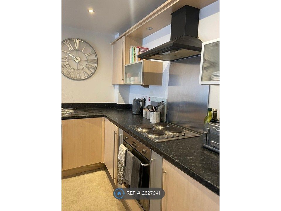 Property photo 3 of 22 Kitchen