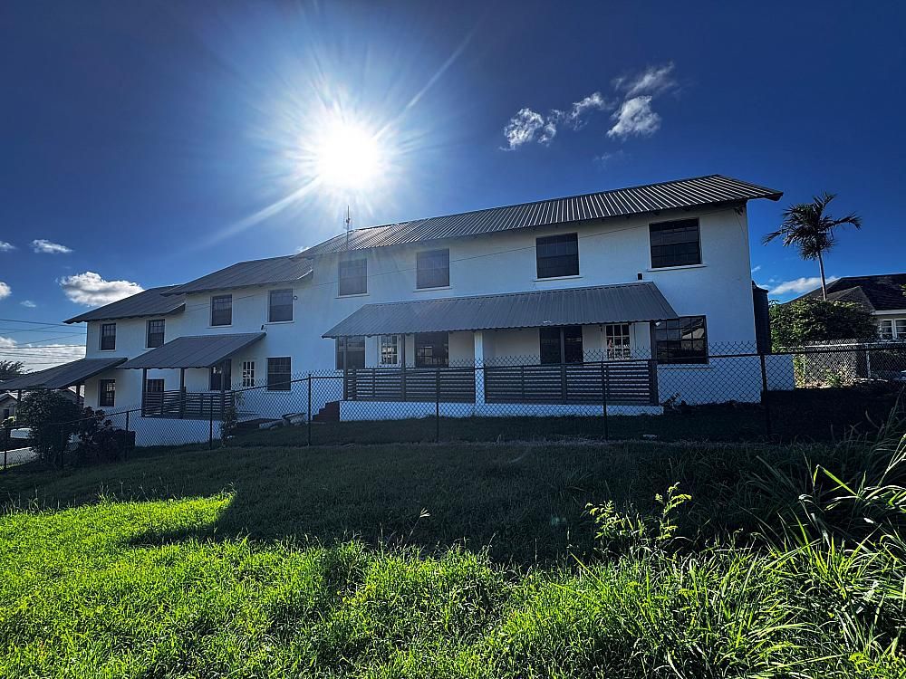 Property photo 2 of 11