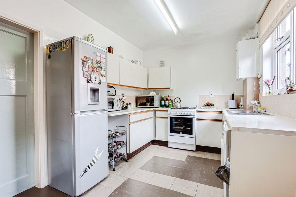 Property photo 2 of 16