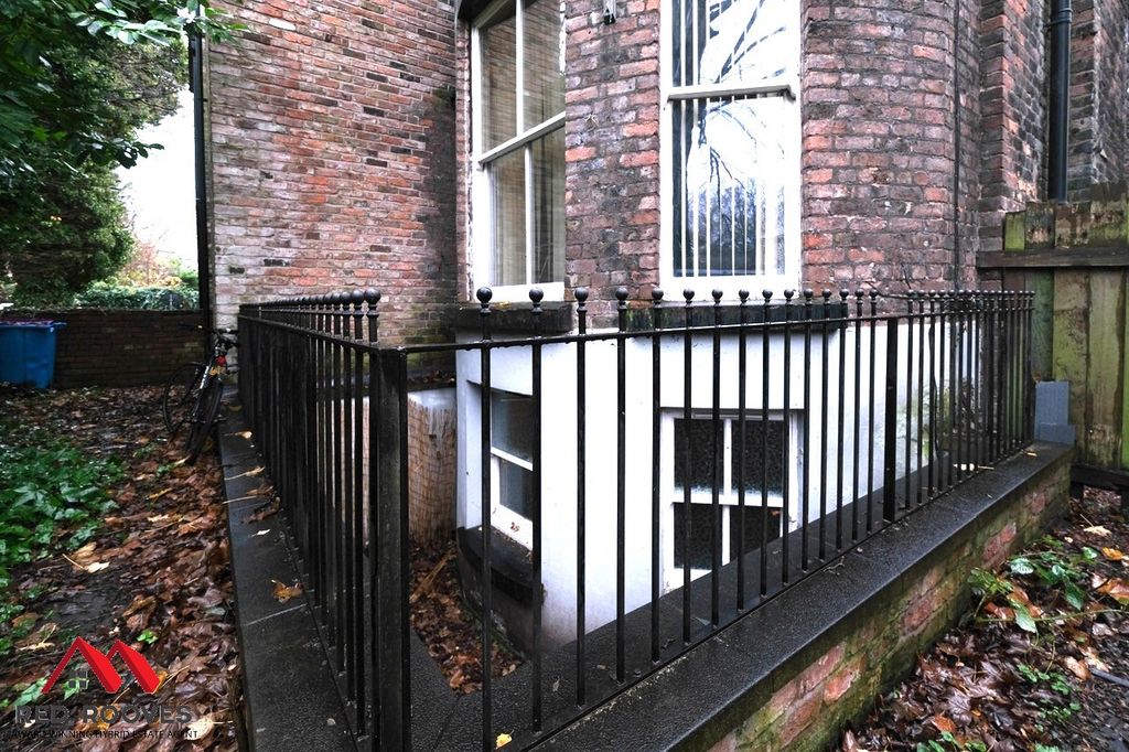 Property photo 2 of 16 Front