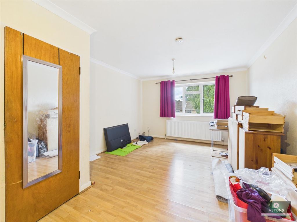 Property photo 3 of 9 Cam02067G0-Pr0326-Still003.Jpg