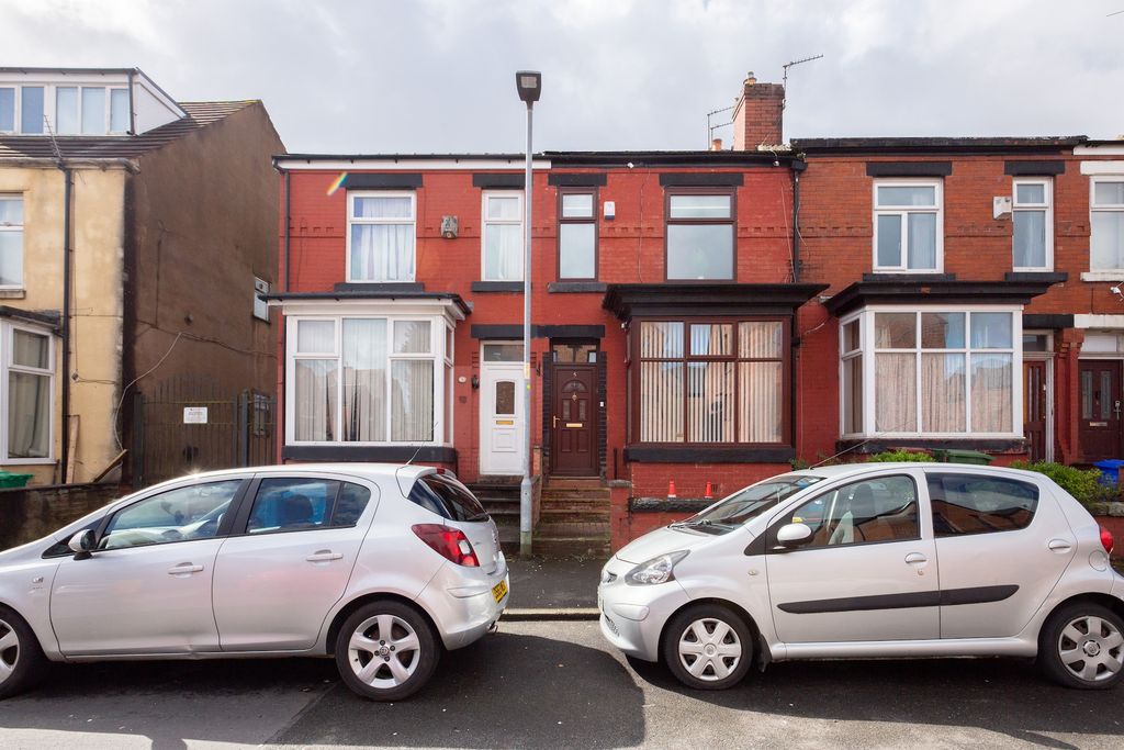Property photo 1 of 16