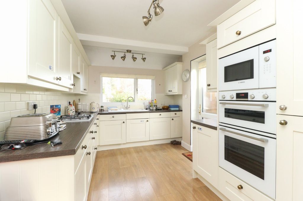 Property photo 3 of 14 Picture 3