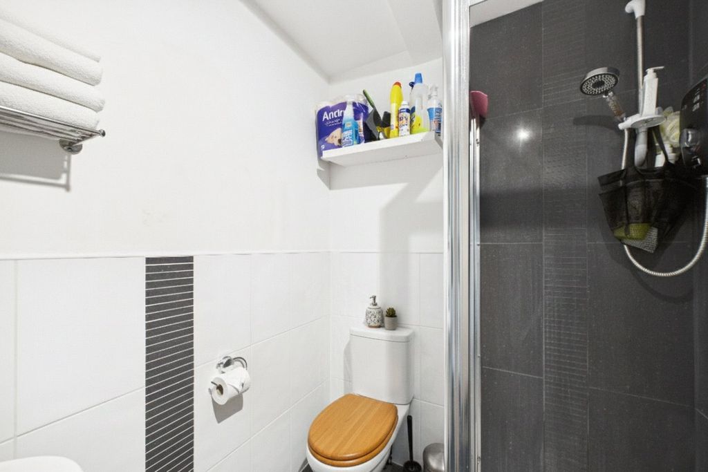 Property photo 3 of 3 Picture No. 17