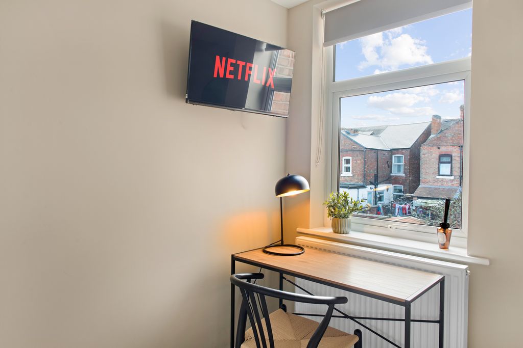 Property photo 3 of 12