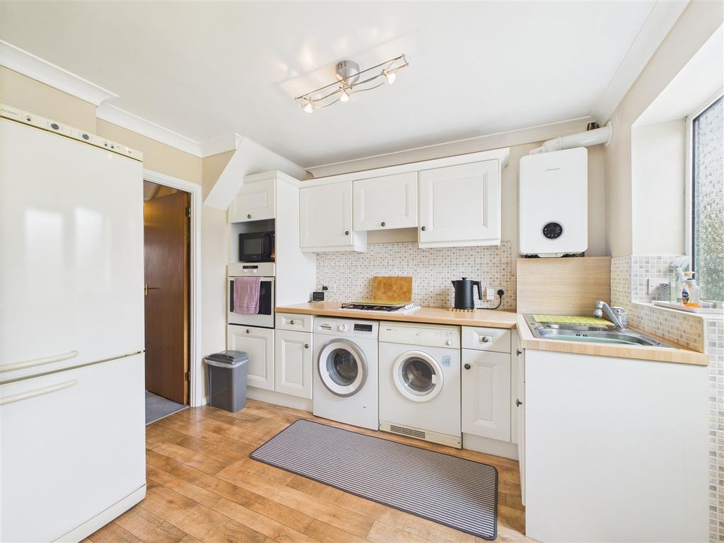 Property photo 2 of 26