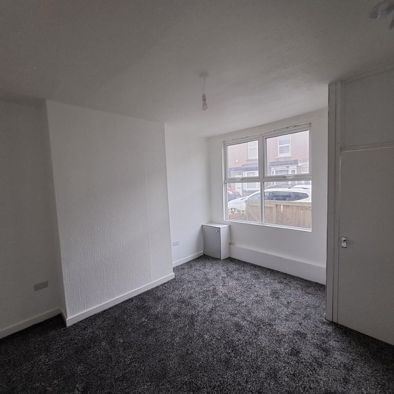 Property photo 3 of 12