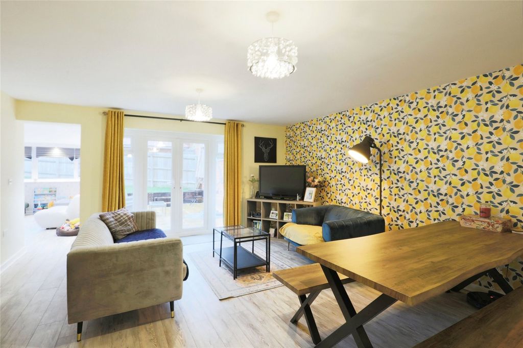 Property photo 3 of 17 Photography