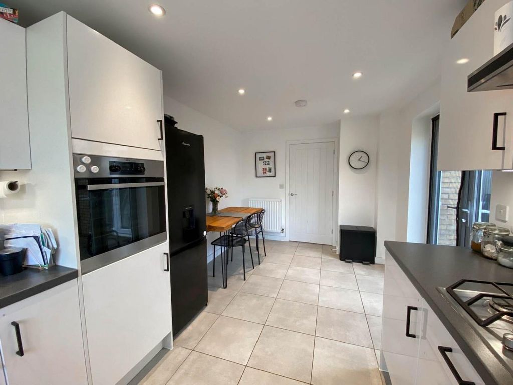 Property photo 2 of 20 88E82B5E-7E09-43Be-9159-82F0511E89E6.Jpg