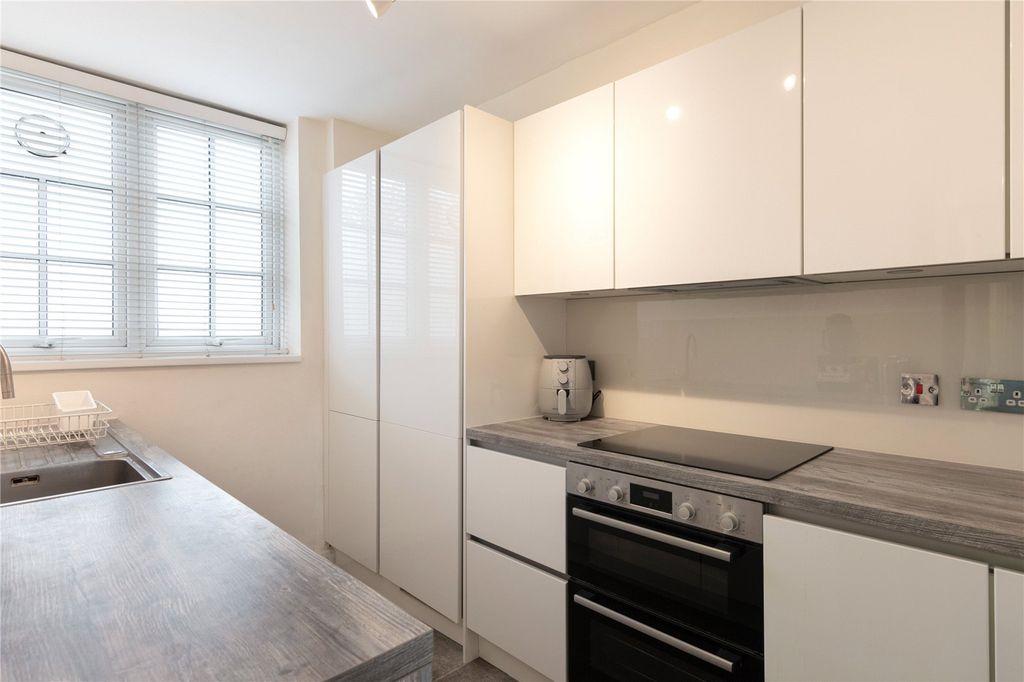 Property photo 2 of 13 Picture No. 08