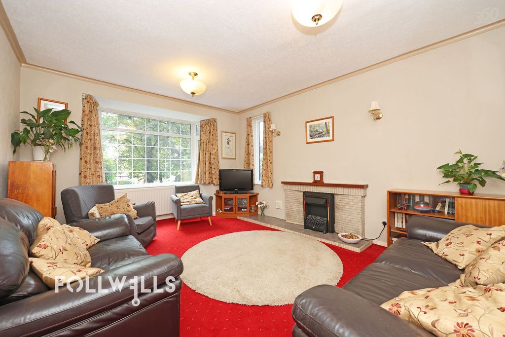 Property photo 2 of 24