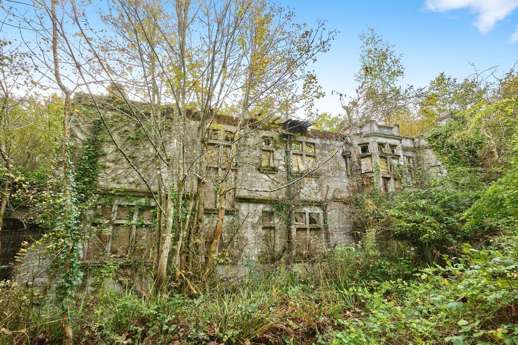 Property photo 2 of 7 Holly Grange