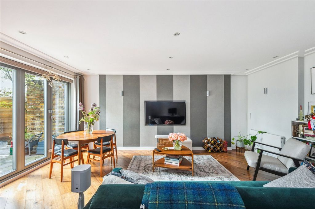 Property photo 3 of 12 Picture No. 06