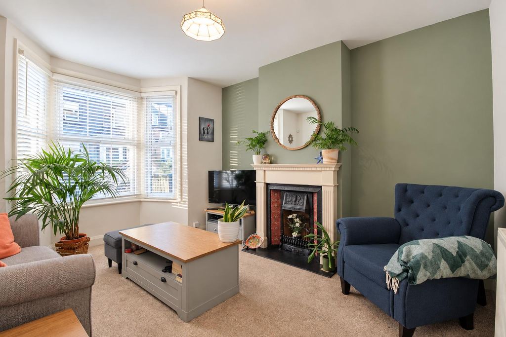 Property photo 2 of 14