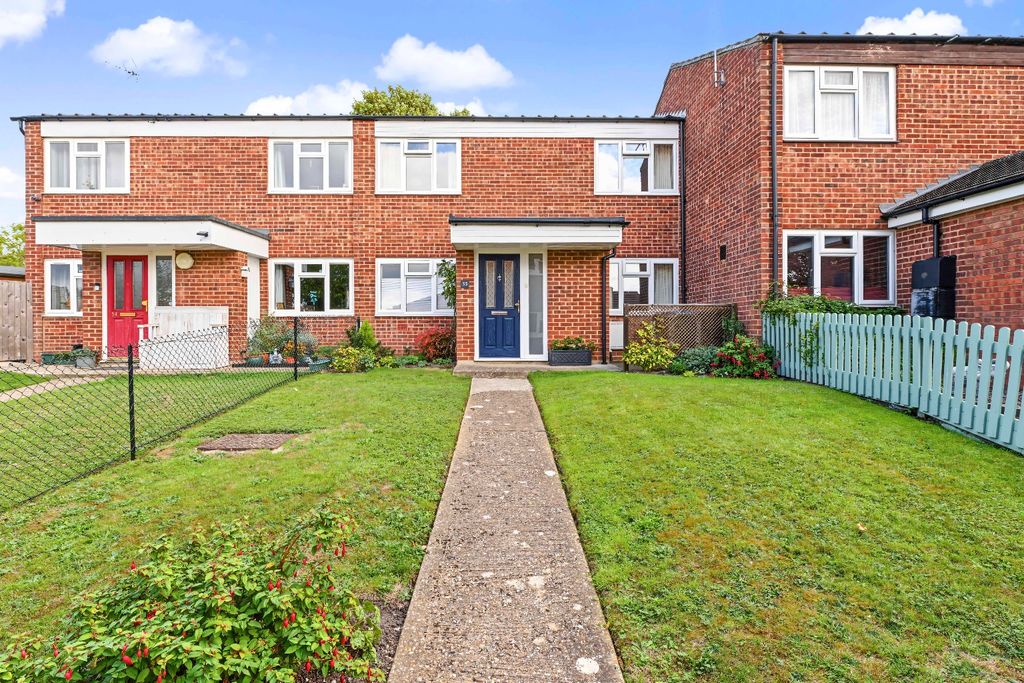 Property photo 1 of 18 5695040