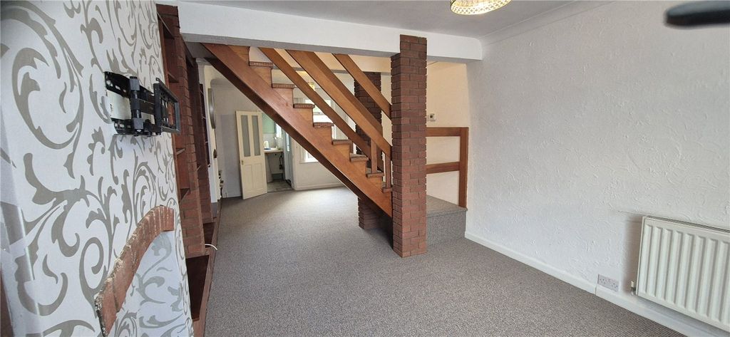 Property photo 2 of 13 Picture No. 16