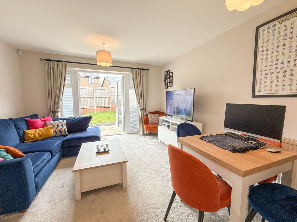 Property photo 1 of 10 Lounge