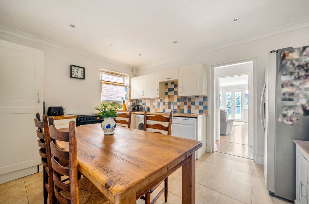 Property photo 3 of 23 1425443-12-69B929...