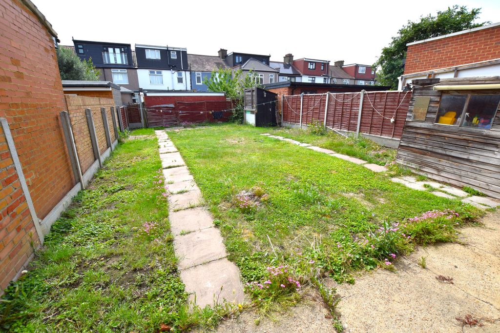 Property photo 2 of 9