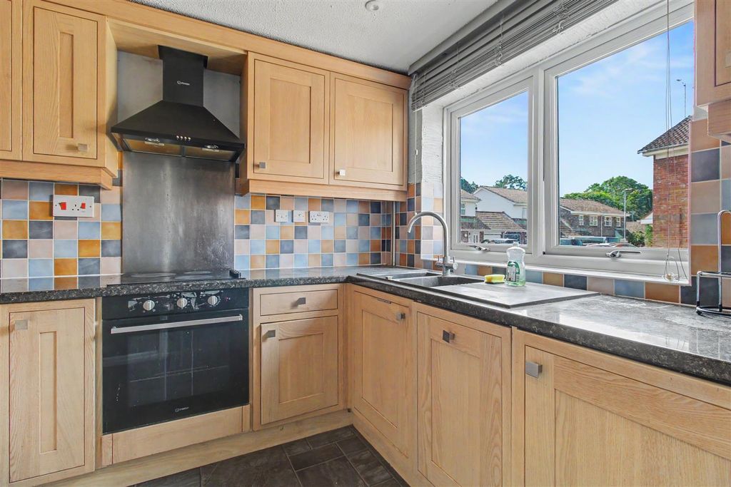 Property photo 2 of 15 Kitchen