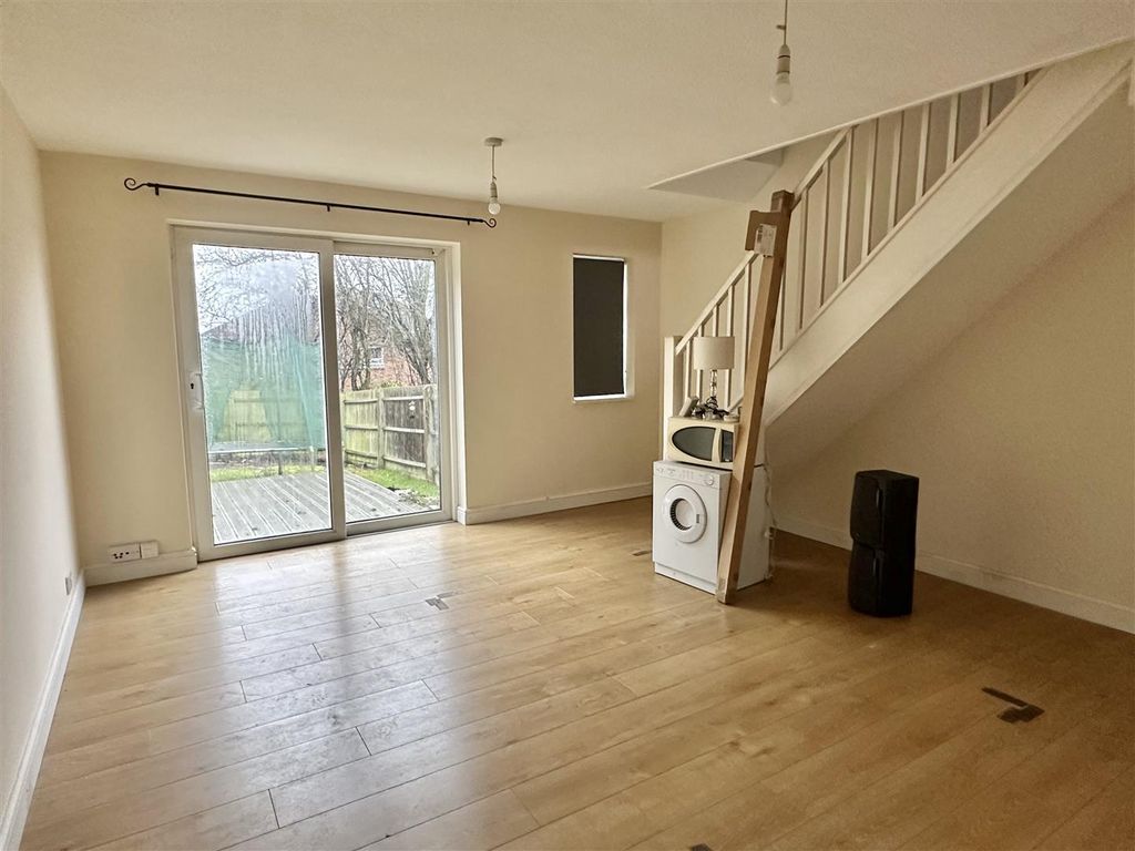 Property photo 2 of 8 Lounge/ Dining Room