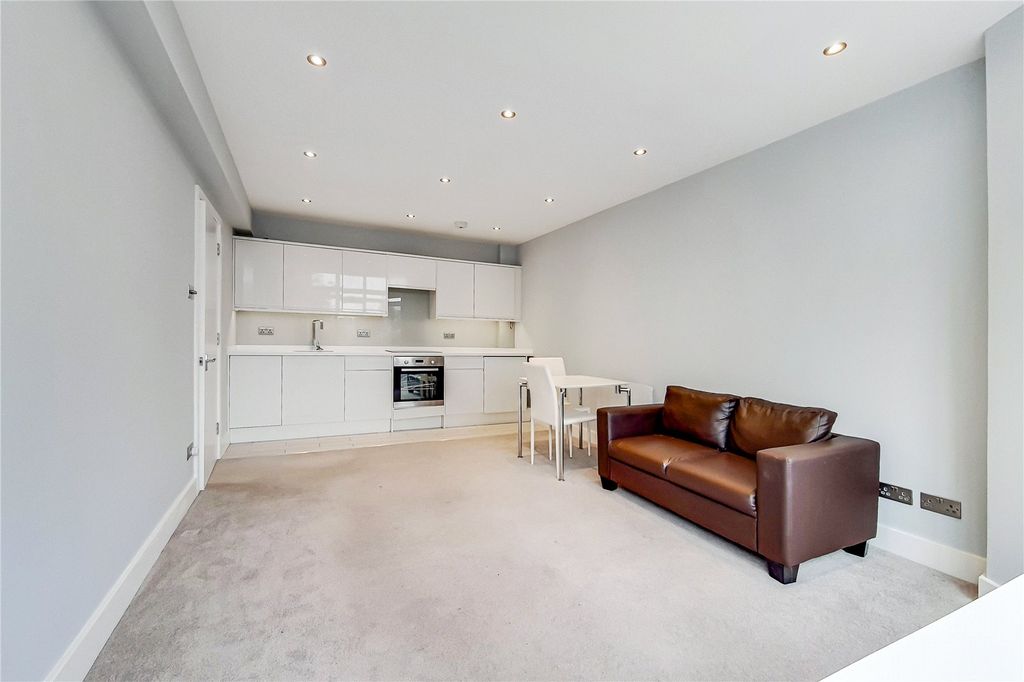 Property photo 3 of 10 Picture No. 09