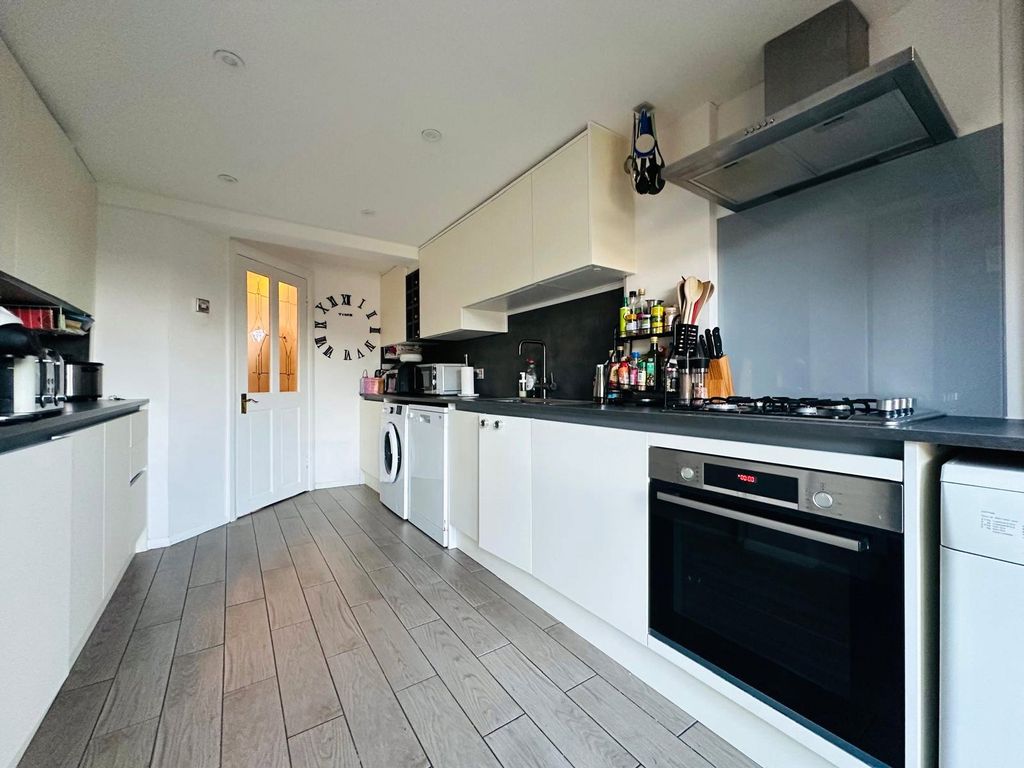 Property photo 2 of 19 Picture 2