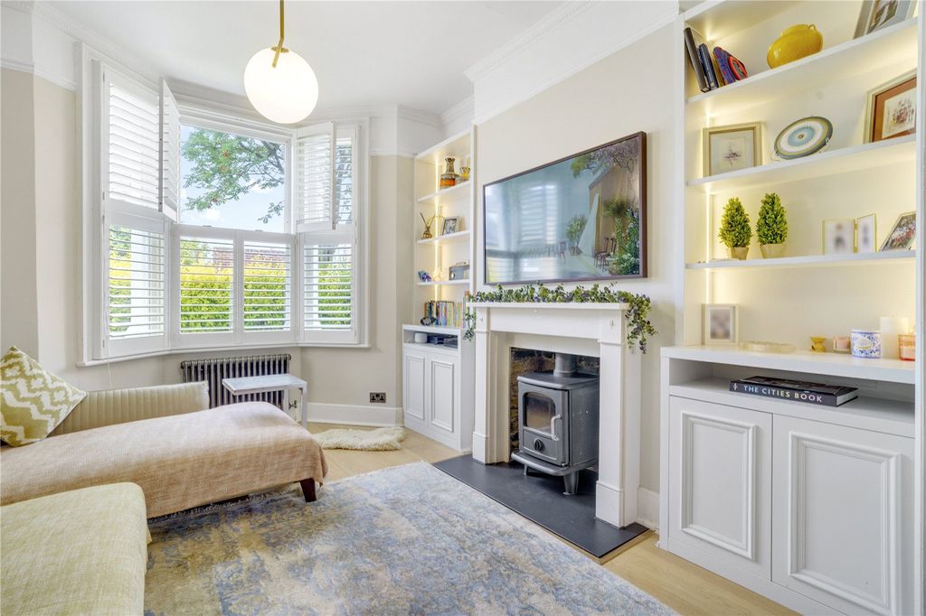 Property photo 2 of 18 Picture No. 17