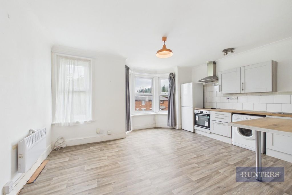 Property photo 2 of 8 Cam05152G0-Pr0466-Still008.Jpg