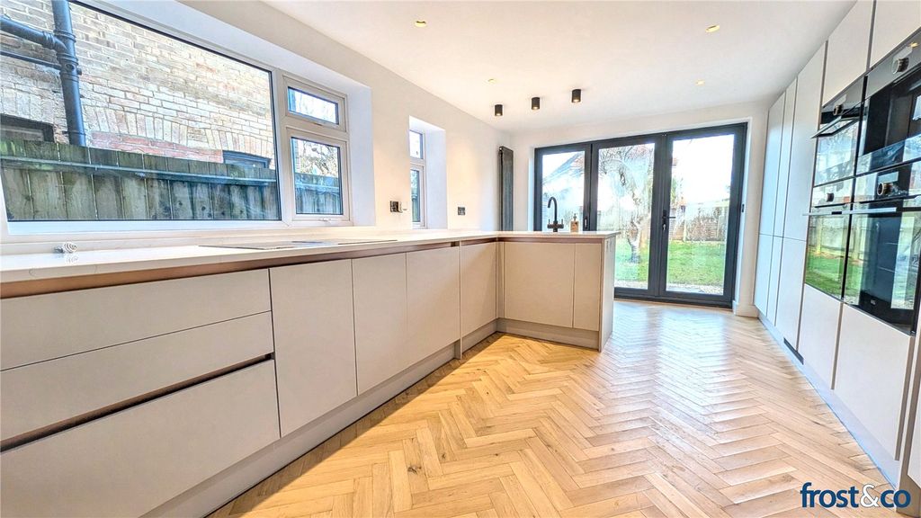 Property photo 2 of 13 Kitchen