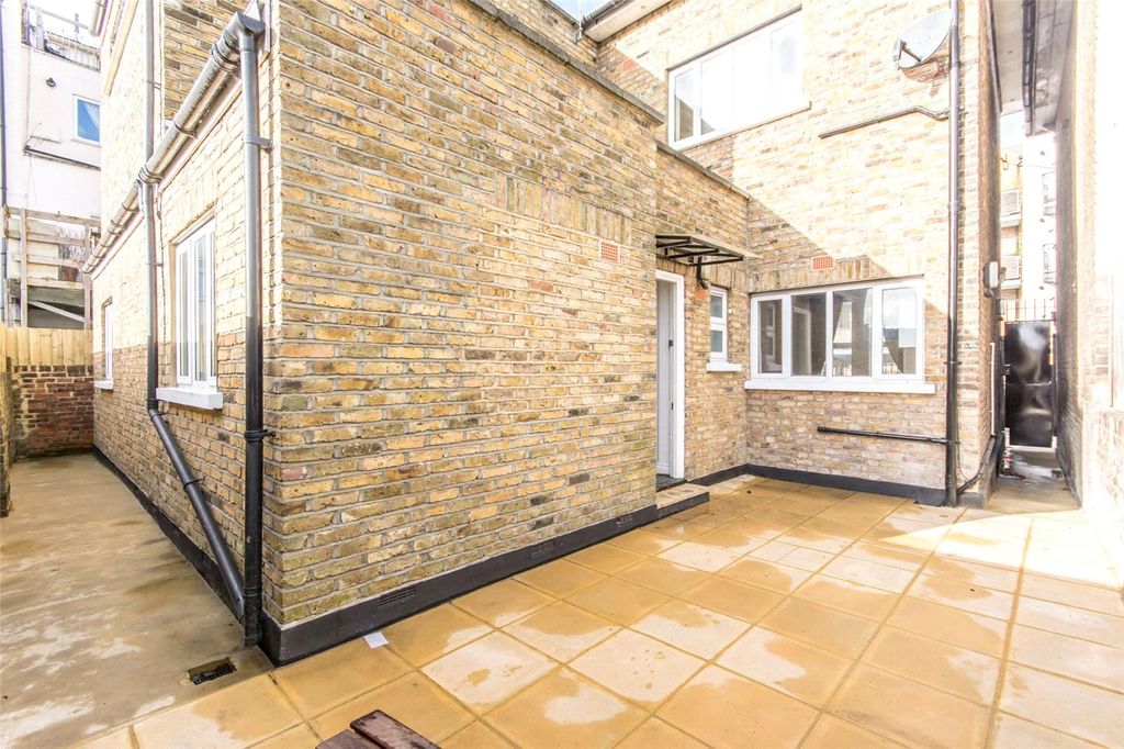Property photo 2 of 7 Picture No. 04