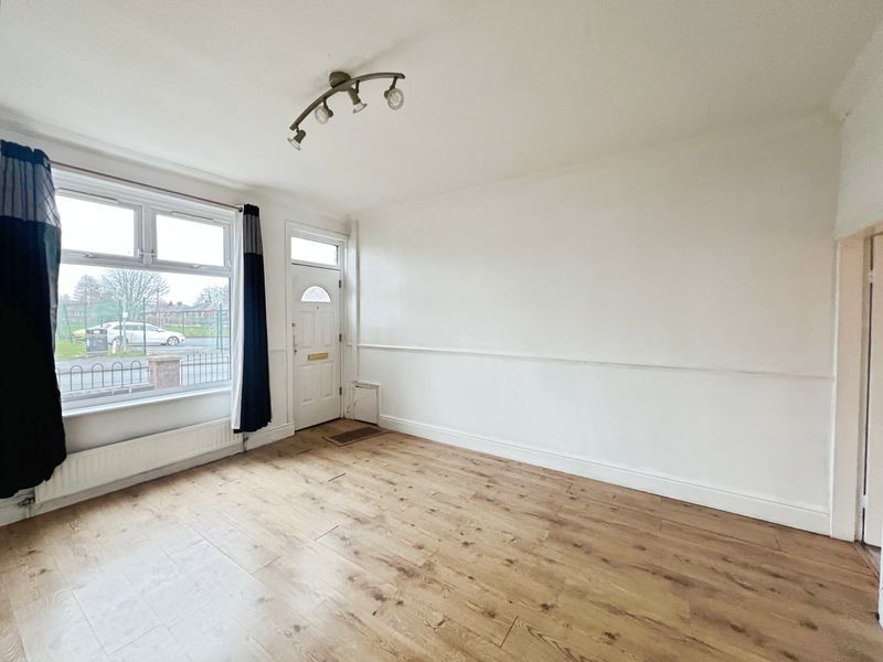 Property photo 2 of 13 Lounge