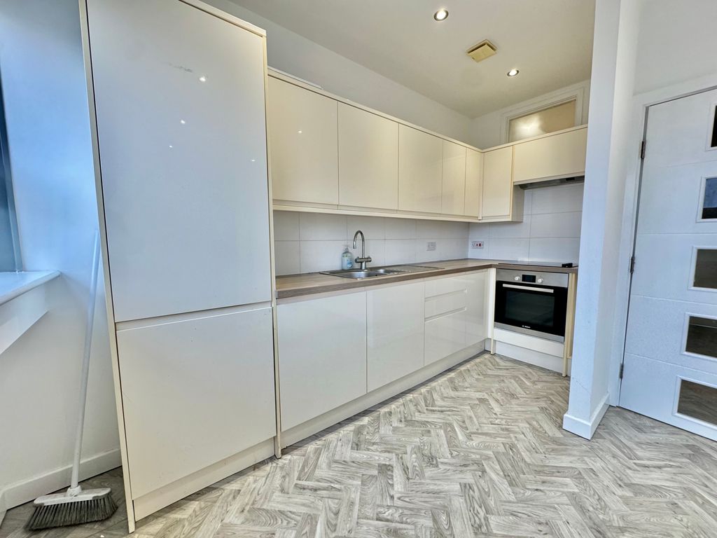 Property photo 1 of 4 Image