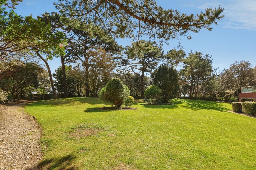 Property photo 2 of 19 Pbox-Img.Jpg
