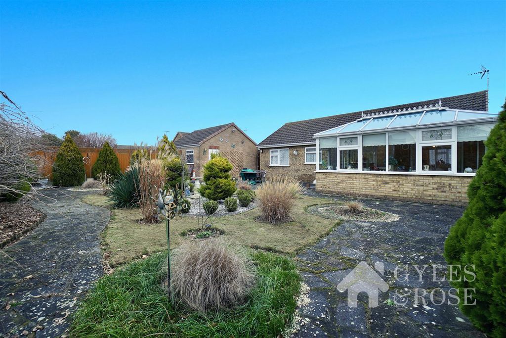 Property photo 1 of 12 Garden