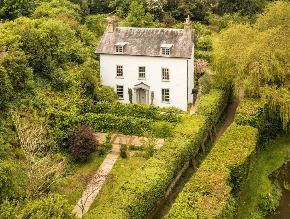 Property photo 1 of 30 Castle Mill House