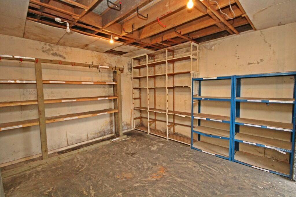 Property photo 2 of 12 245996_Birchfieldavenue_Img_05_0000.Jpeg