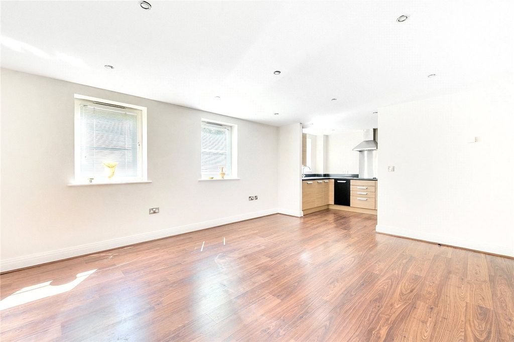 Property photo 2 of 9 Picture No. 04