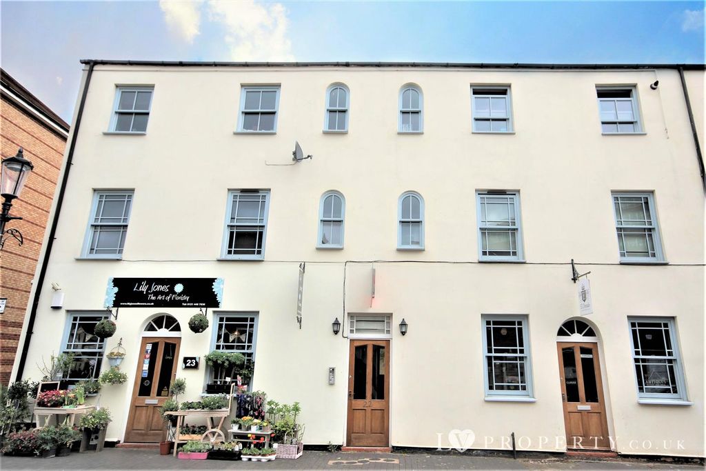 Property photo 1 of 9 Property Photo