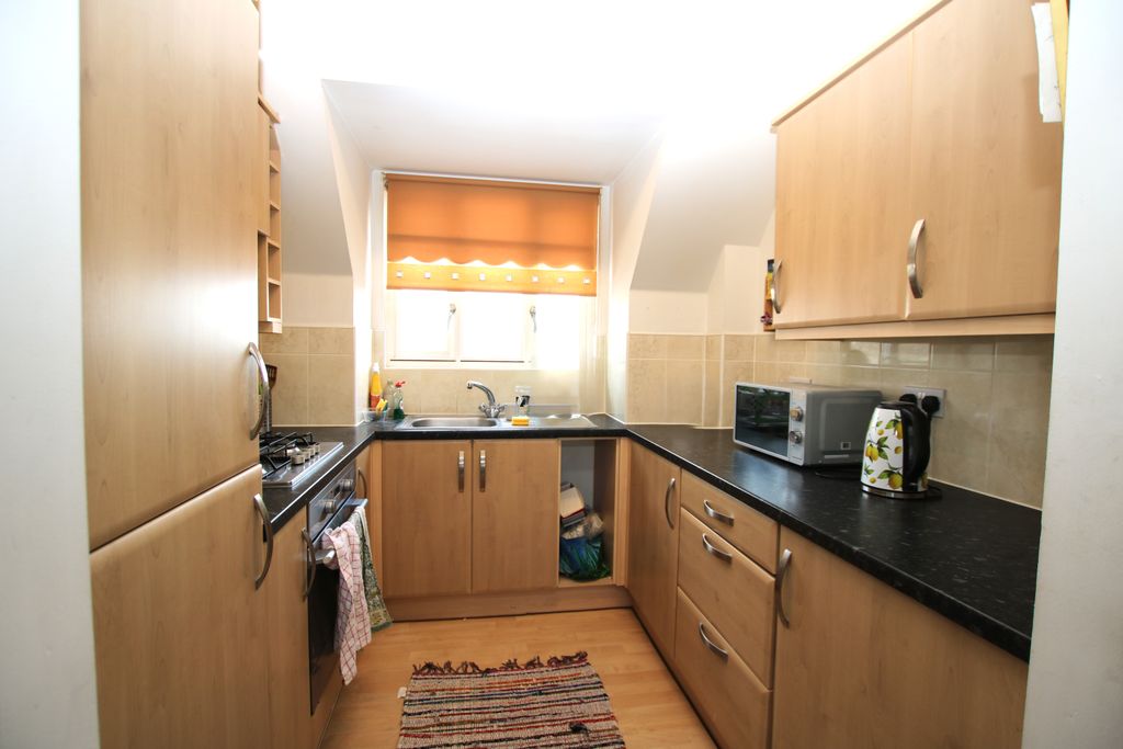 Property photo 3 of 10 7Weaversg