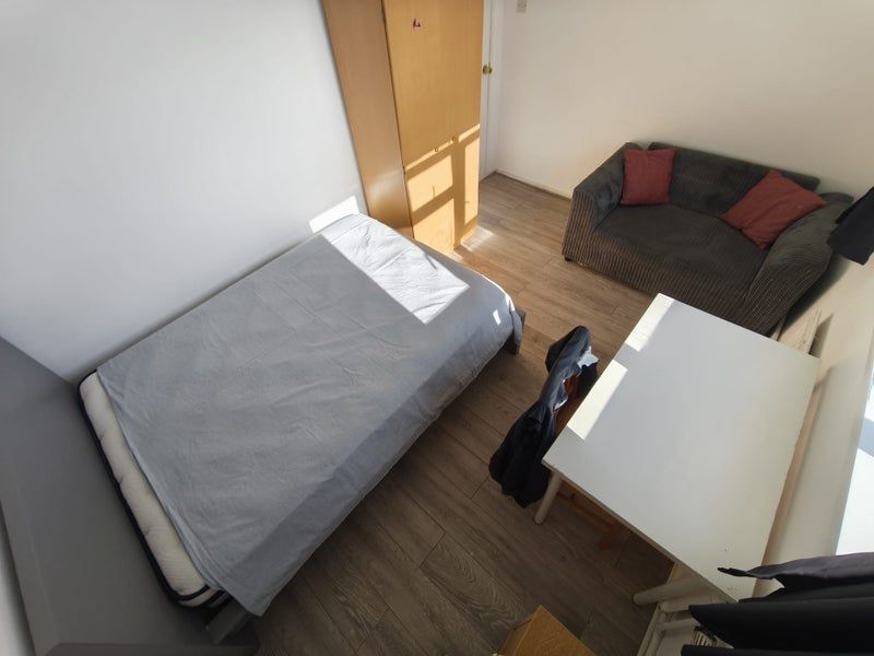 Property photo 1 of 4
