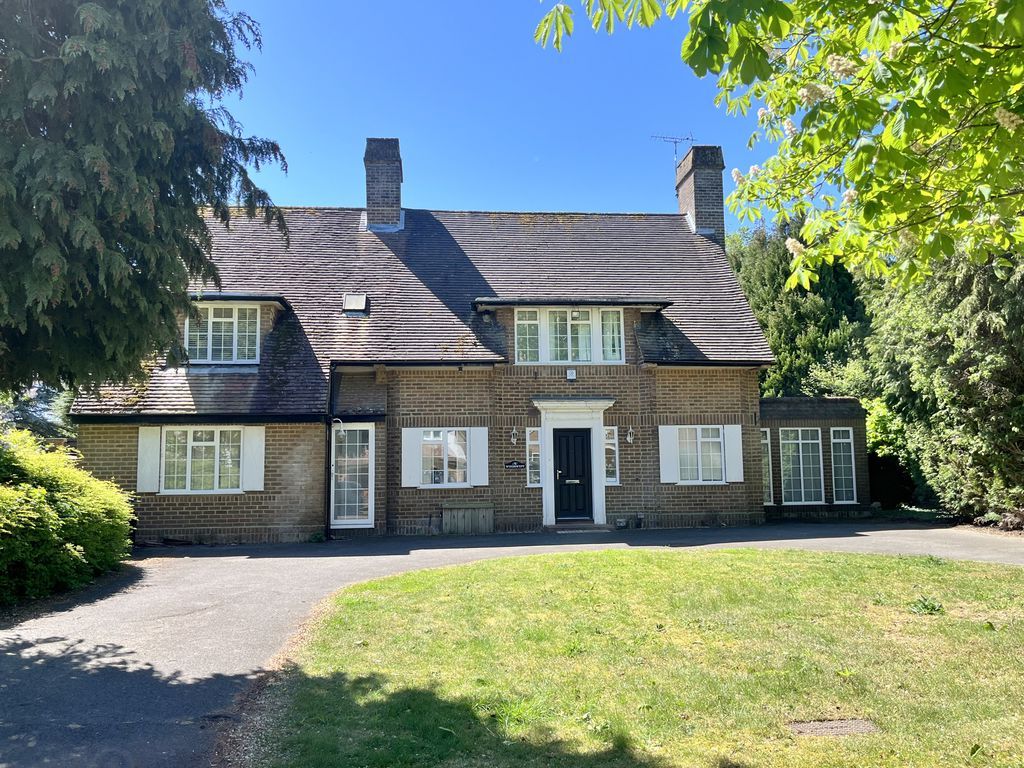 Property photo 1 of 16 Photo 23