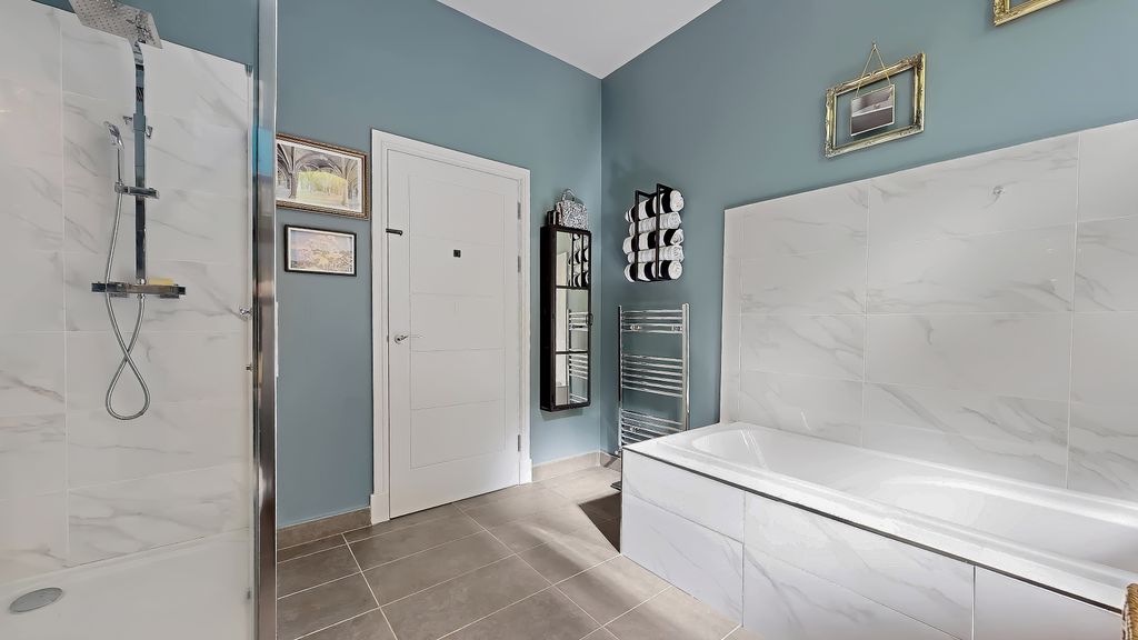 Additional image 24 of 2 bed flat for saleMain Door, Kelvinside Gardens, North Kelvinside G20