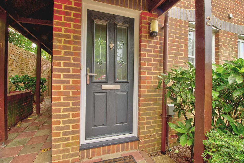 Property photo 2 of 14 Private Entrance