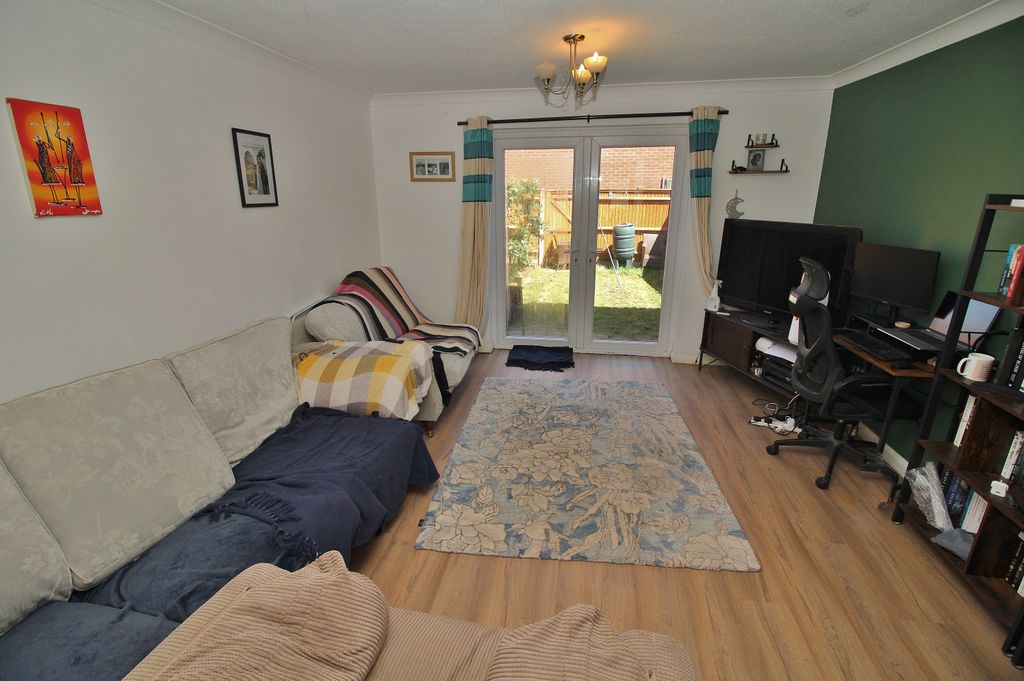 Property photo 2 of 7