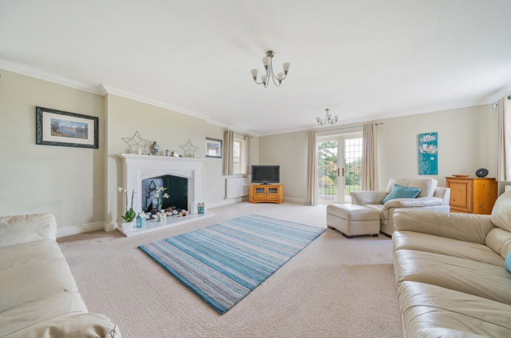 Property photo 2 of 23 1147692 (2)