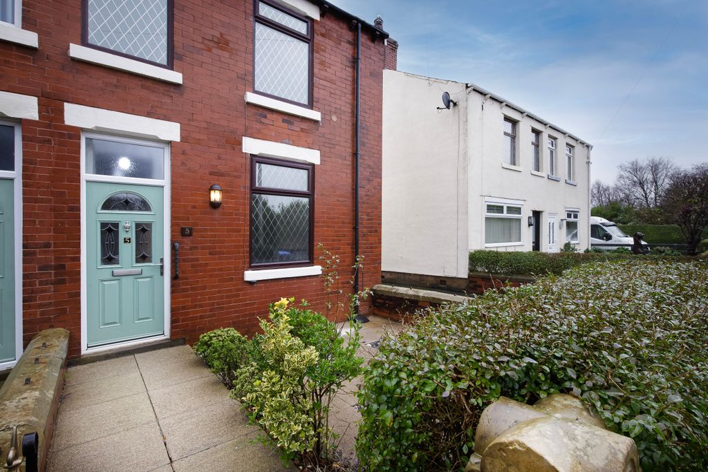 Property photo 1 of 9 9-5Laundry (9 Of 9)