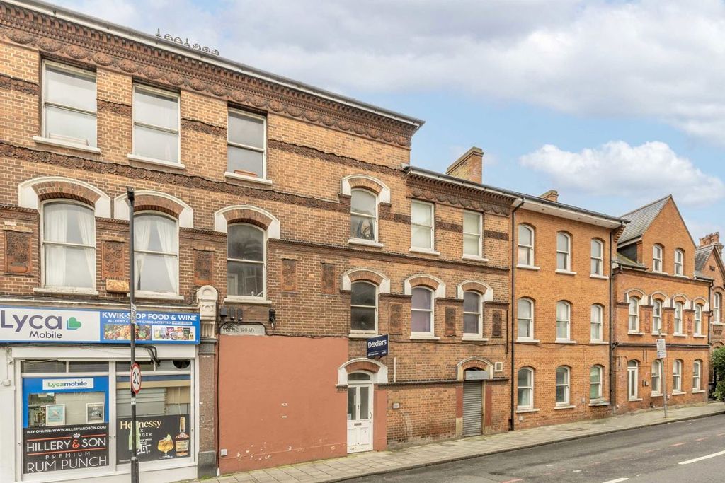 Property photo 1 of 5